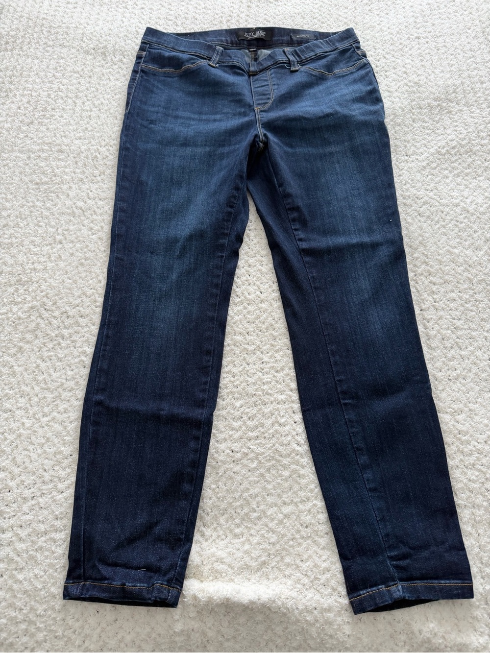 Women’s Dark Blue Straight-Leg Jeans